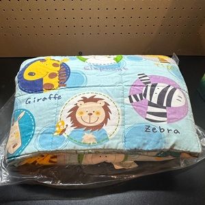 Kids Weighted Blanket - Multicolor 10lbs. Never used. No original box